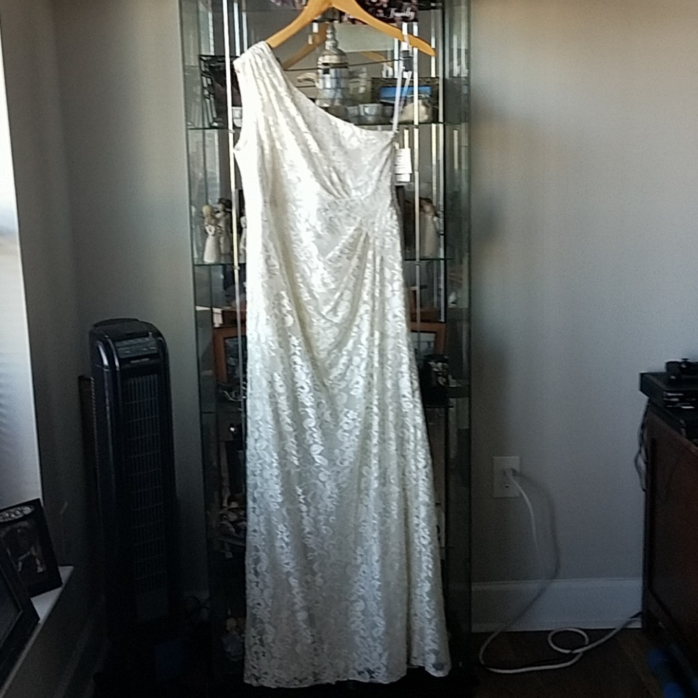 Nine west Beautiful lace evening dress